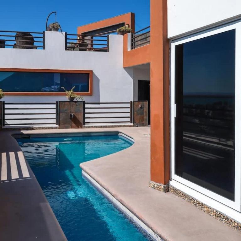 Oceanview 4BR Retreat steps from Malecon in La Paz - Apartment - 55