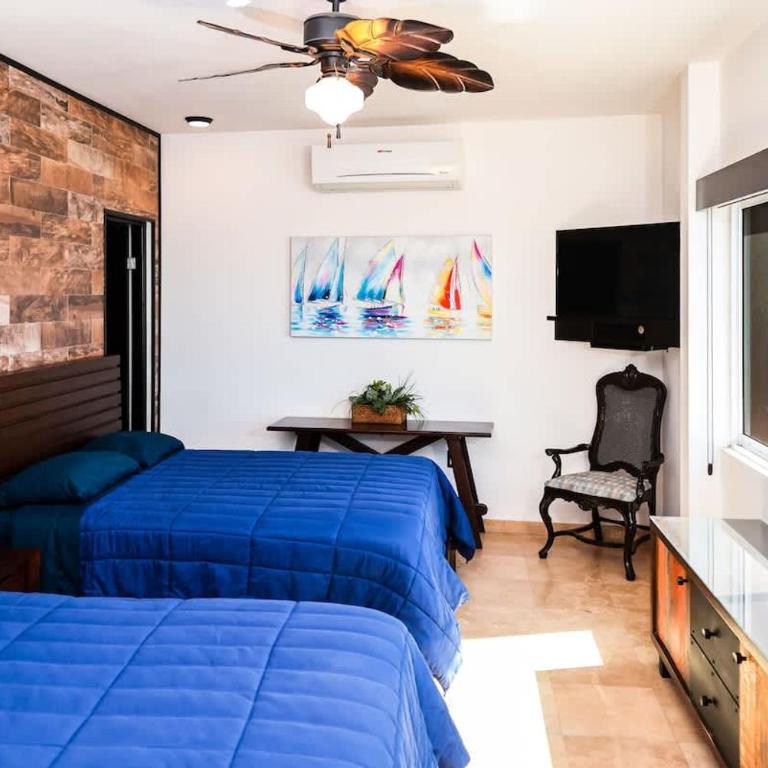 Oceanview 4BR Retreat steps from Malecon in La Paz - Apartment - 69