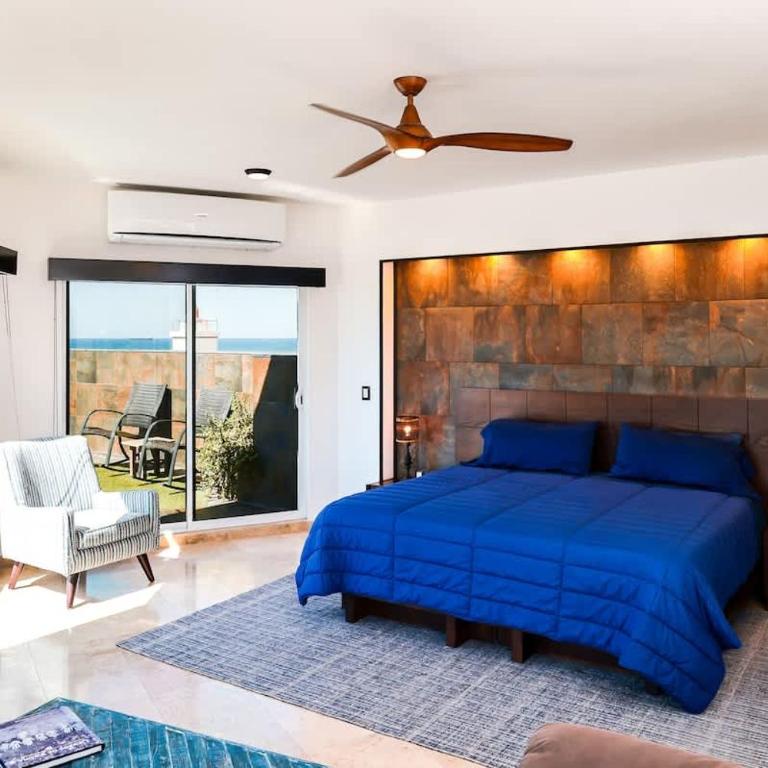 Oceanview 4BR Retreat steps from Malecon in La Paz - Apartment - 79