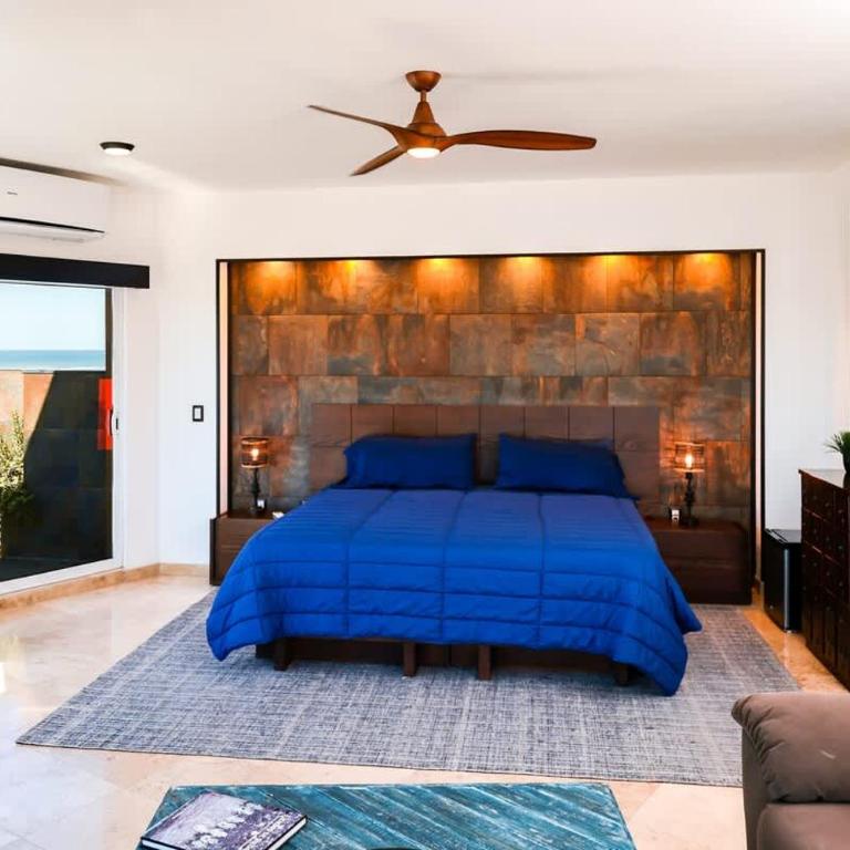 Oceanview 4BR Retreat steps from Malecon in La Paz - Apartment - 80