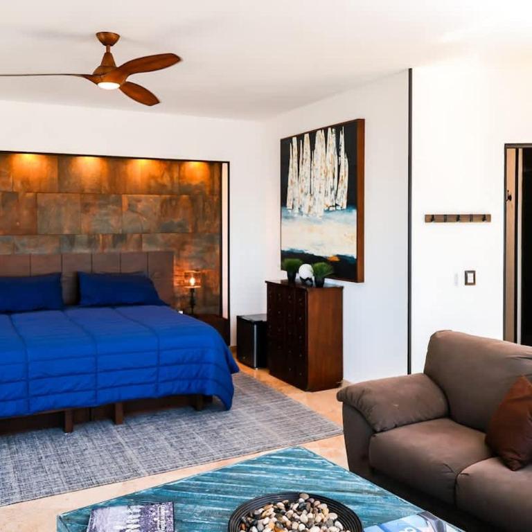 Oceanview 4BR Retreat steps from Malecon in La Paz - Apartment - 81