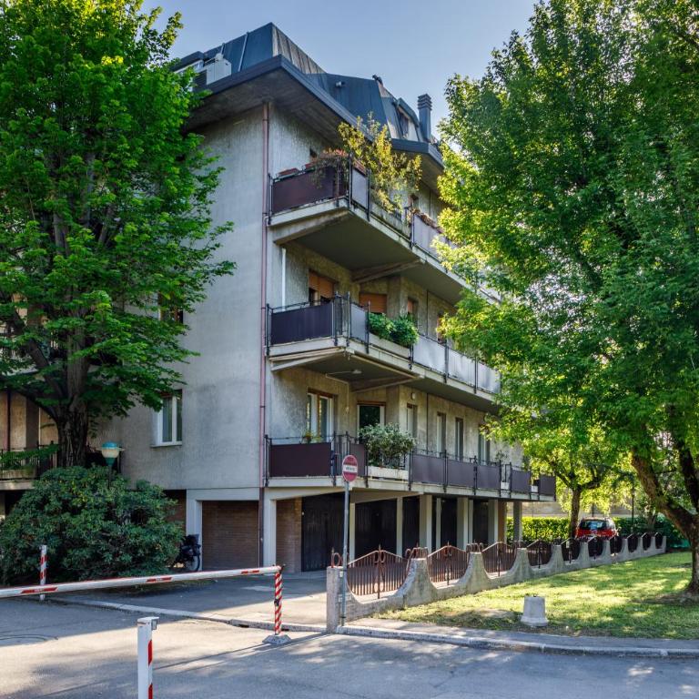 Residence Campo Dei Fiori Free Parking and WiFi - Appartamento Premium con 3 Camere da Letto e Balcone - 69
