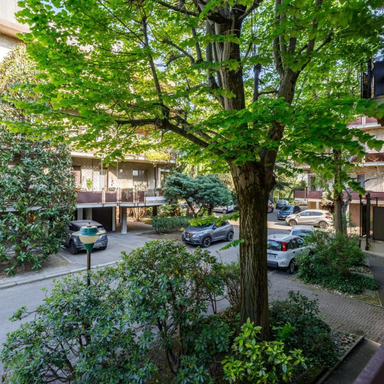 Residence Campo Dei Fiori Free Parking and WiFi - Appartamento Premium con 3 Camere da Letto e Balcone - 70