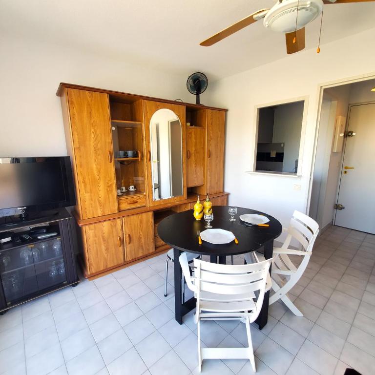 Vittoria Immobilier 2 -REGLEMENT SUR PLACE - chèques vacances acceptés - Studio mit Terrasse - 2