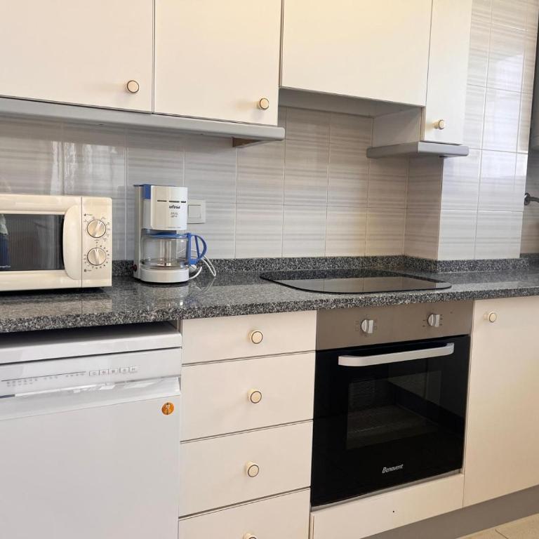 Basic Comfort Apartment Port Moxo 1º 0131 - Apartamento - 2 niveles - 4