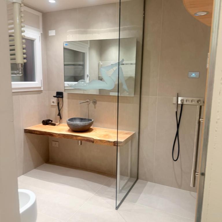 FieraSuiteDesign - Apartment with Sauna - 8