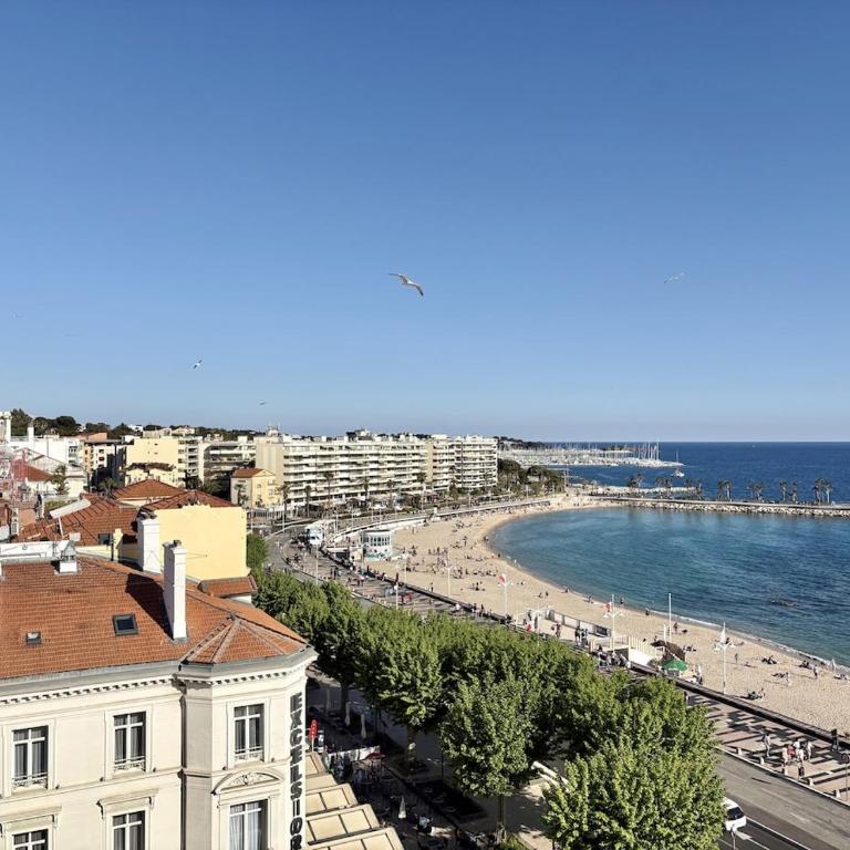 Appartement F1 plein centre de Saint-Raphaël, vue mer, 50m de la plage - Appartamento con 1 Camera da Letto - 11