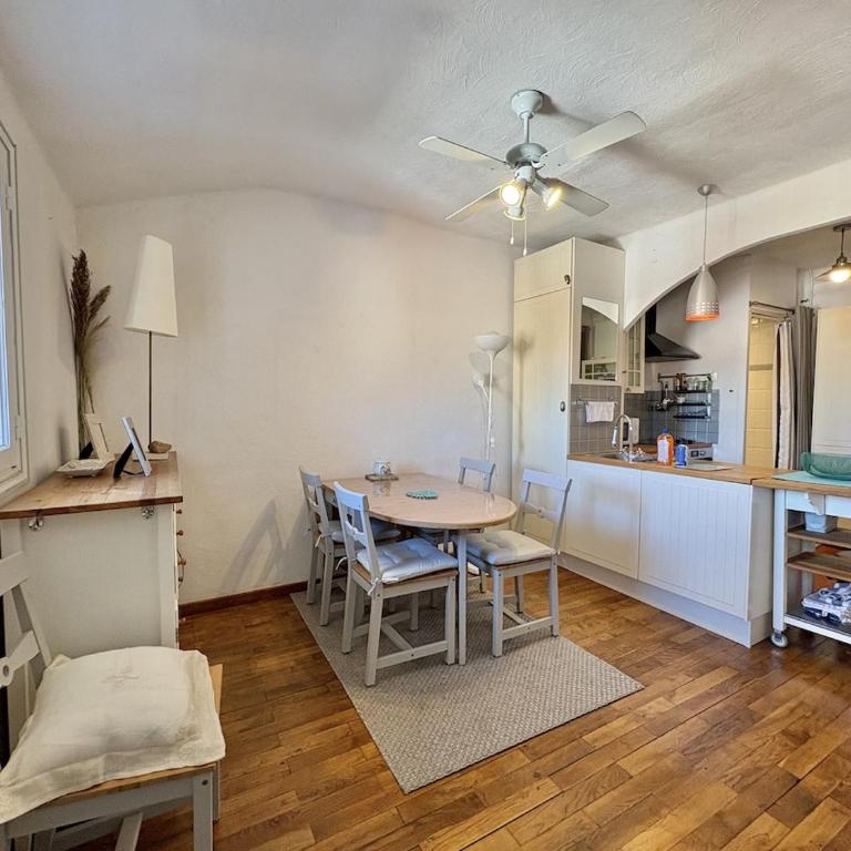 Appartement F1 plein centre de Saint-Raphaël, vue mer, 50m de la plage - Appartamento con 1 Camera da Letto - 8