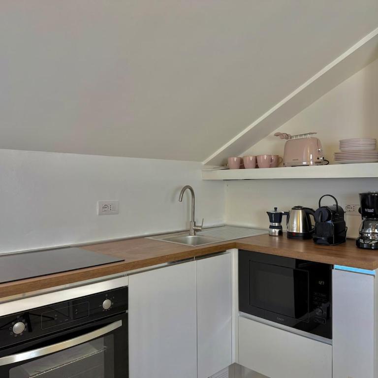 Porta Venezia Three Bedroom Loft - Appartamento Premium con 3 Camere da Letto e Balcone - 9