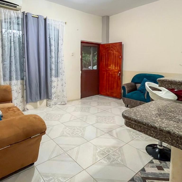 Suite completa con jardin y parqueo privado - One-Bedroom Apartment - 4
