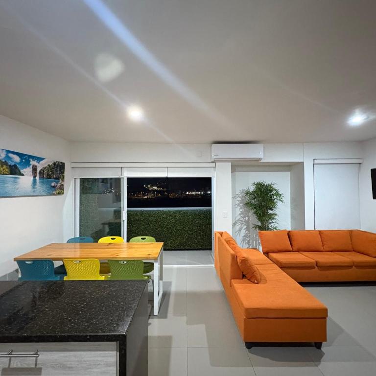 Departamento con BONITA VISTA , BALCÓN y ALBERCA !! en CERRITOS - 406 A - - Two-Bedroom Apartment - 2