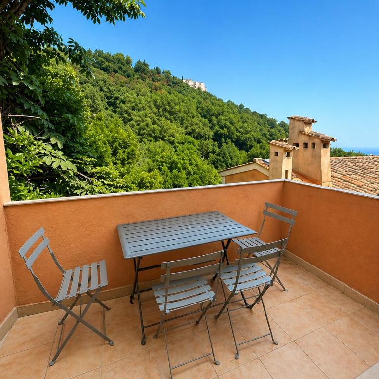 Charmant 3 pièces avec terrasse, vue mer et parking à Vence - Appartement 2 Chambres - 2