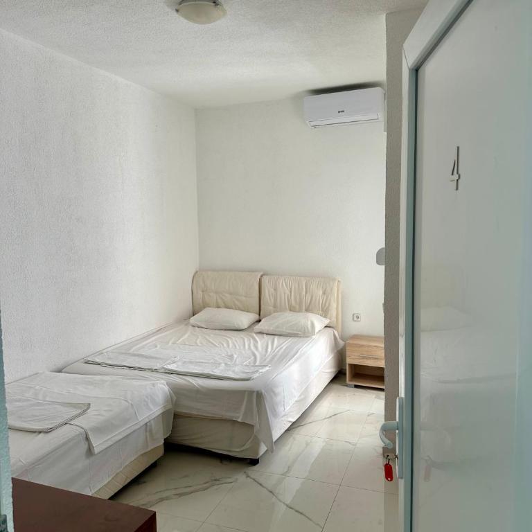 Garden studio apartmans - One-Bedroom Apartment - 7