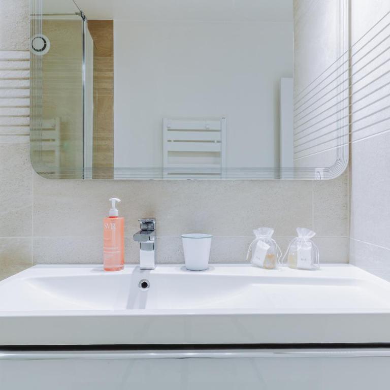 Perfect Appart Living-Staying in Paris - Sun & Eiffel Tower - Appartement 1 Chambre - 16
