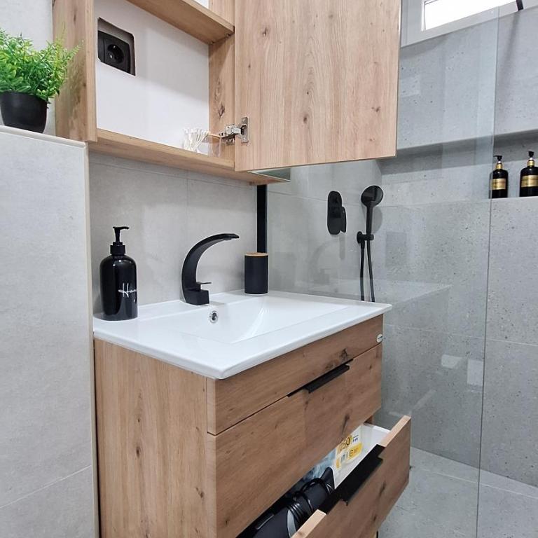 Apartman Pino - One-Bedroom Apartment - 2