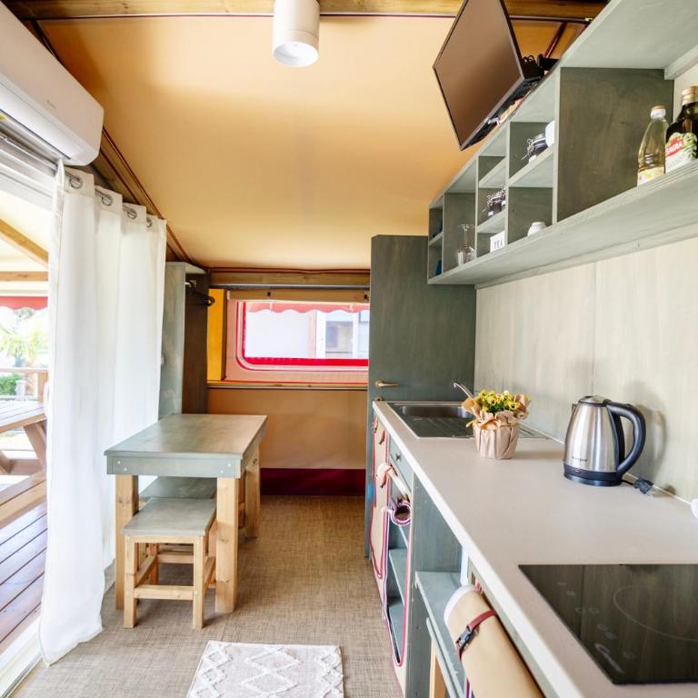 Glamping Italia 90 Mobilhomes & Lodges - Chalet Familiare - 11