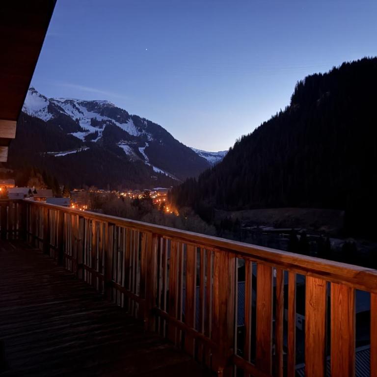 Chalet Henri - Appartement 3 Chambres avec Vue sur la Montagne - 12