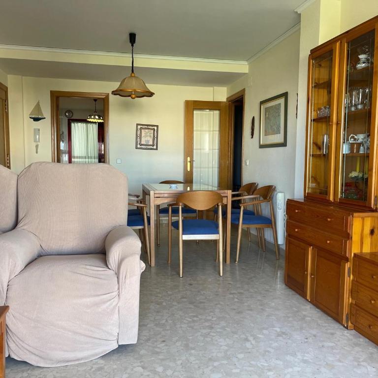 Apartamentos Marblau Rioja II, 5º - Julio y Agosto SOLO FAMILIAS - Three-Bedroom Apartment - 12