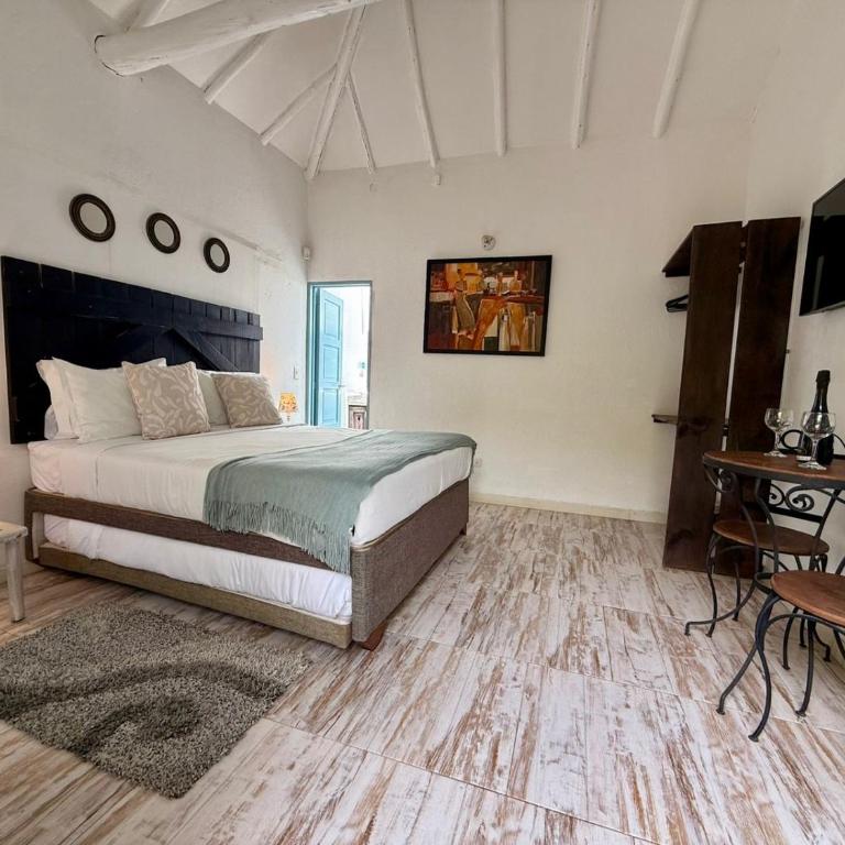 HOTEL BOUTIQUE Santa Helena - Habitación Doble Deluxe con cama supletoria - 16