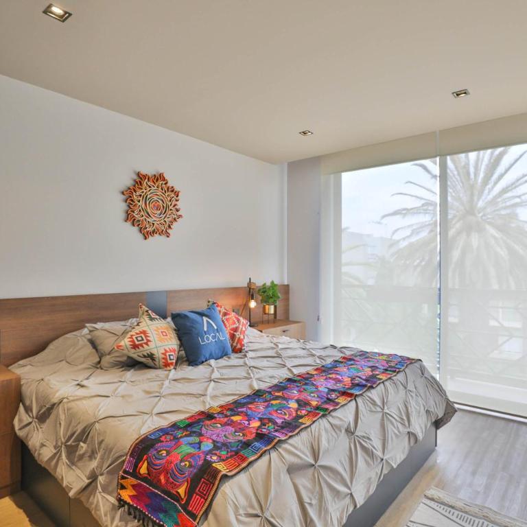 Be Local Aparthotel - One-Bedroom Apartment with kitchenette and balcony - 7