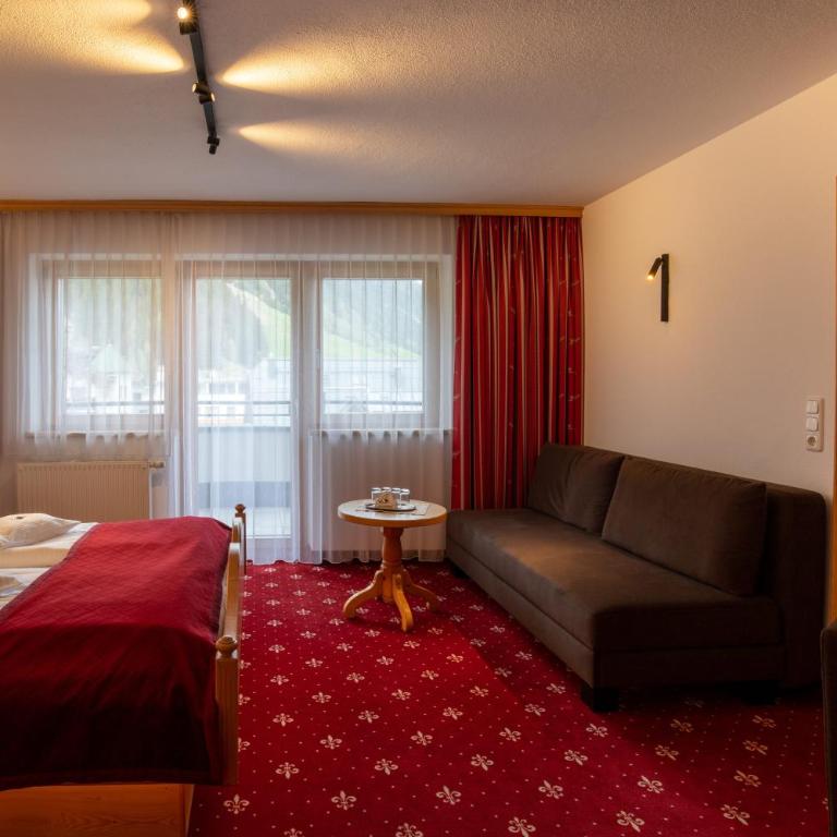 Hotel Garni Monte Bianco - Familienzimmer mit Balkon - 5