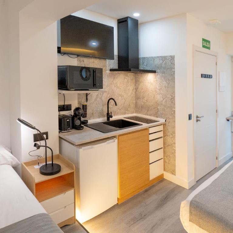Arturo Soria Studios - Deluxe Apartment - 24