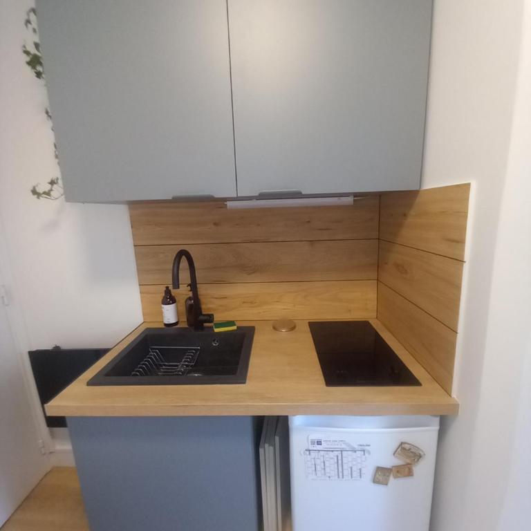 Mini studio cosy et lumineux à Montmartre - One-Bedroom Apartment - 8