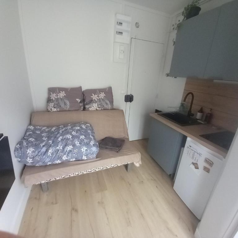 Mini studio cosy et lumineux à Montmartre - One-Bedroom Apartment - 11