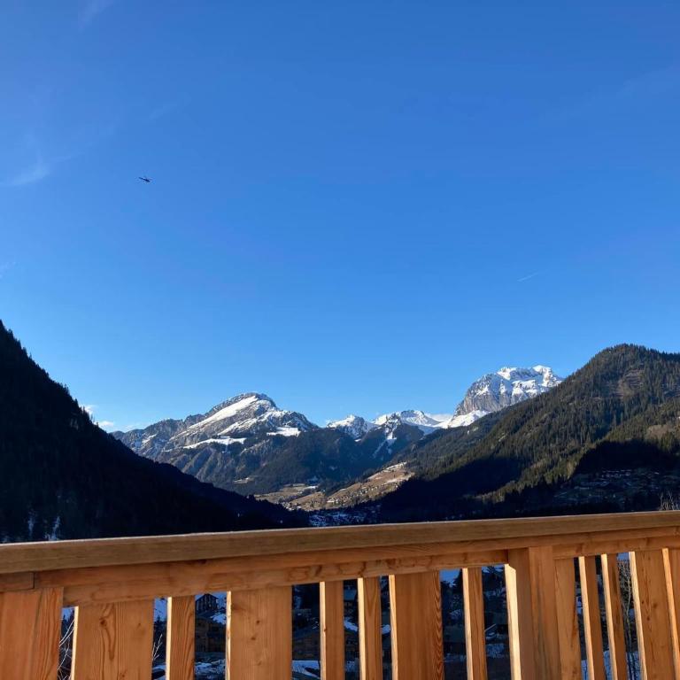 Chalet Henri - Appartement 3 Chambres avec Vue sur la Montagne - 75