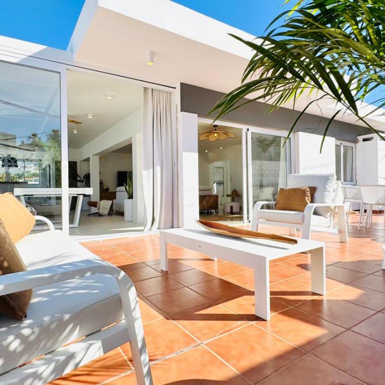 Villa de Luxe, 360m2, 4 chambres, vue mer, piscine privée et chauffée - Villa - 4