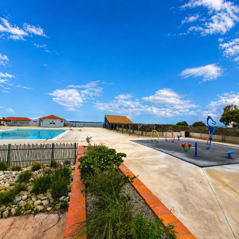 Vue lac panoramique, Piscine, Parking, Proche Mer - One-Bedroom Apartment - 5