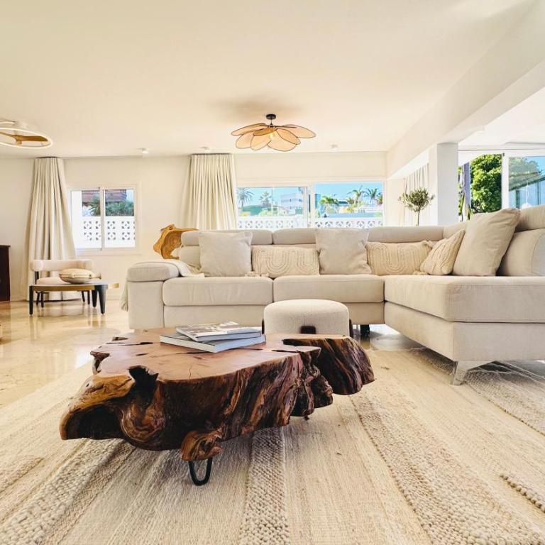 Villa de Luxe, 360m2, 4 chambres, vue mer, piscine privée et chauffée - Villa - 8