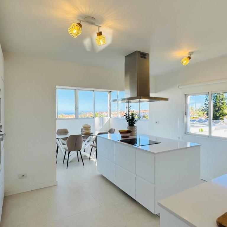 Villa de Luxe, 360m2, 4 chambres, vue mer, piscine privée et chauffée - Villa - 30