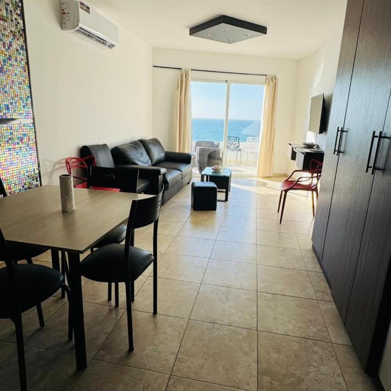 Departamento en primera fila del Mar - One-Bedroom Apartment - 23