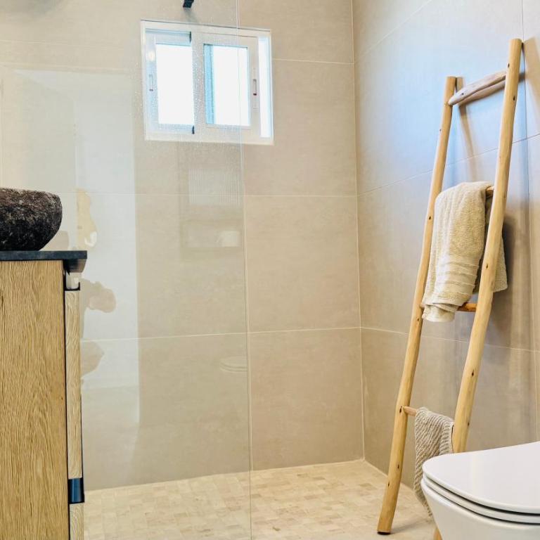 Villa de Luxe, 360m2, 4 chambres, vue mer, piscine privée et chauffée - Villa - 66
