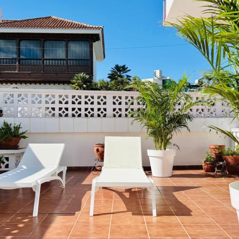 Villa de Luxe, 360m2, 4 chambres, vue mer, piscine privée et chauffée - Villa - 86