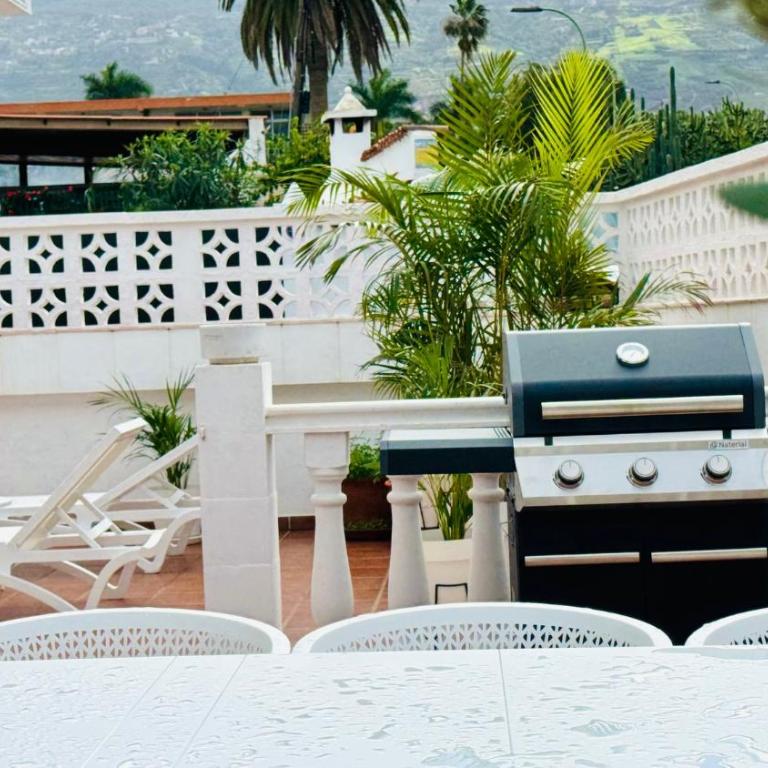 Villa de Luxe, 360m2, 4 chambres, vue mer, piscine privée et chauffée - Villa - 94