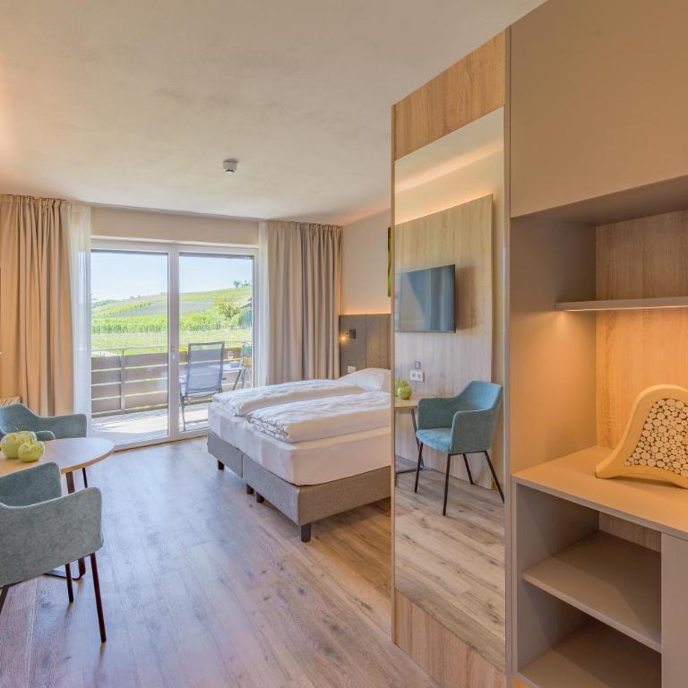 Hotel Cornelian Suites & Rooms - Camera Matrimoniale con Balcone - 8