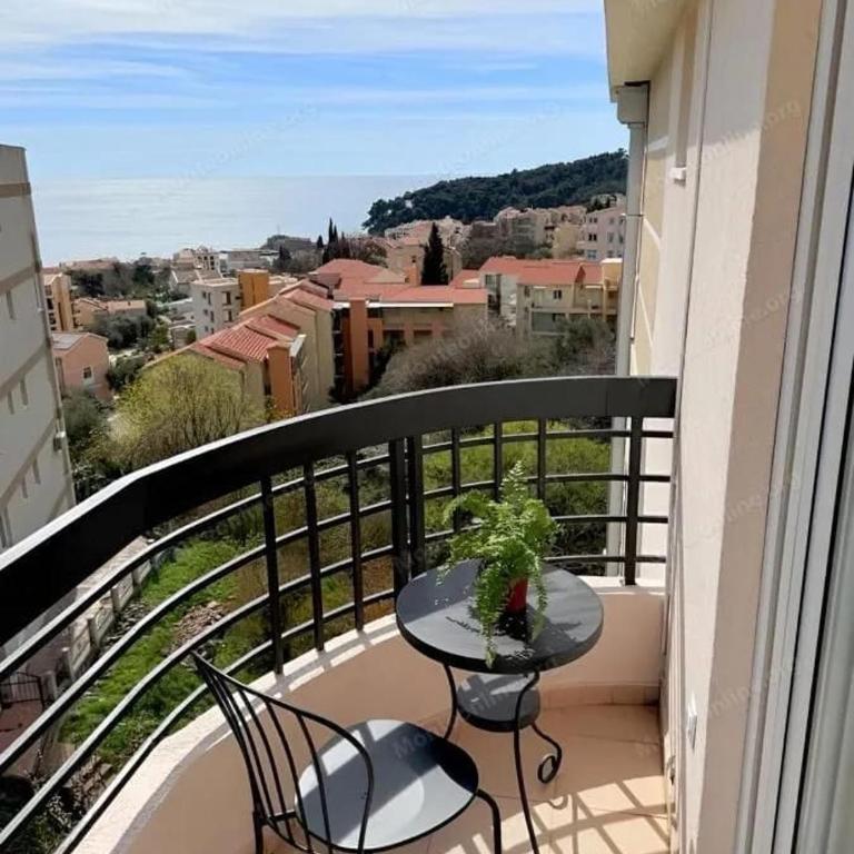 Njaro Del Mar 8 - One-Bedroom Apartment - 10