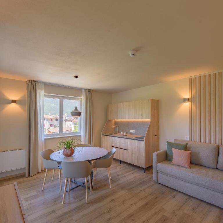 Hotel Cornelian Suites & Rooms - Suite Familiare con Balcone - 1
