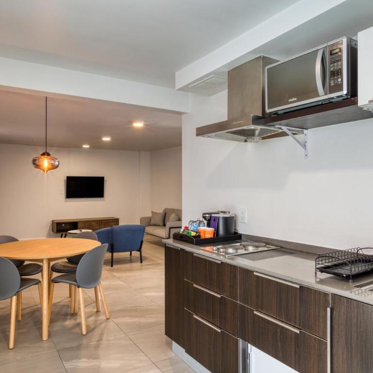 Comfort Suites Tijuana - 2 Queen Beds, 2 Bedroom Apartment - 1