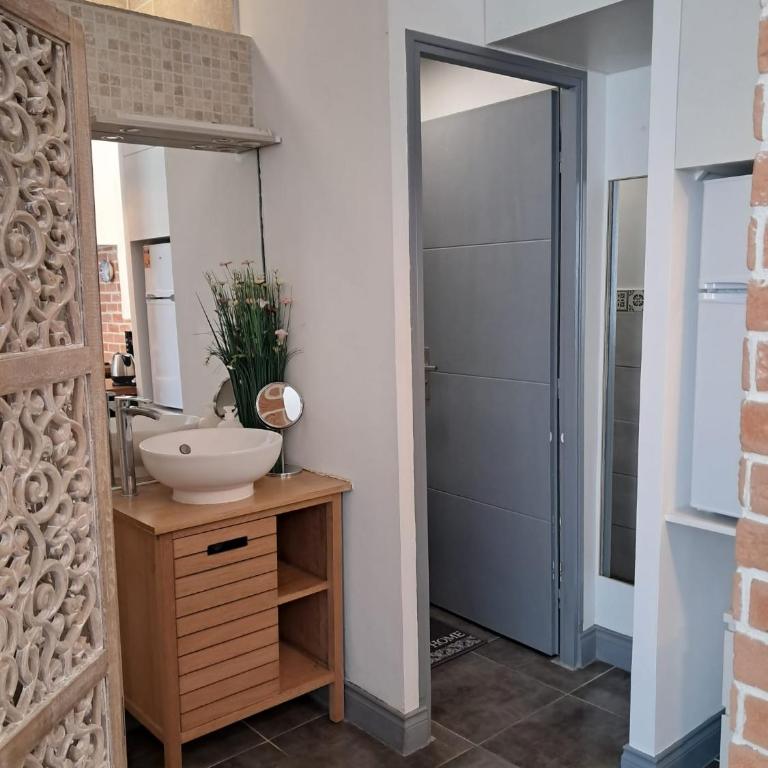 Charming Old Town Apartment Near Palais des Festivals - Apartment mit 1 Schlafzimmer - 13