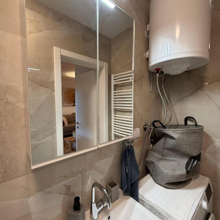 Apartmani Sofija - Apartman sa 1 Spavaćom Sobom, Balkonom i Pogledom na Grad - 13