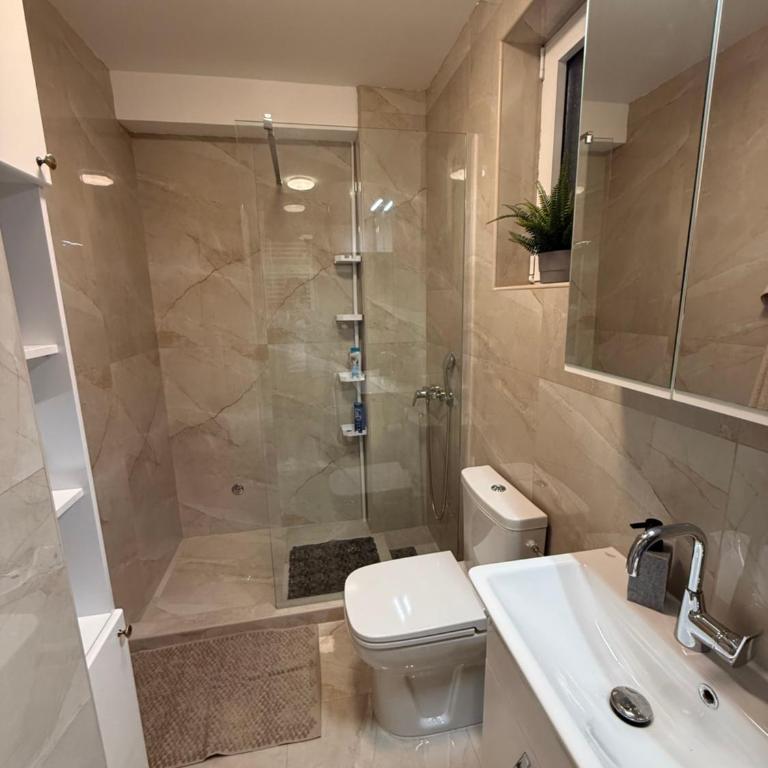 Apartmani Sofija - Apartman sa 1 Spavaćom Sobom, Balkonom i Pogledom na Grad - 10