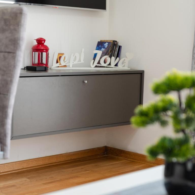 Lepi Jova SNEZNIK - One-Bedroom Apartment - 5
