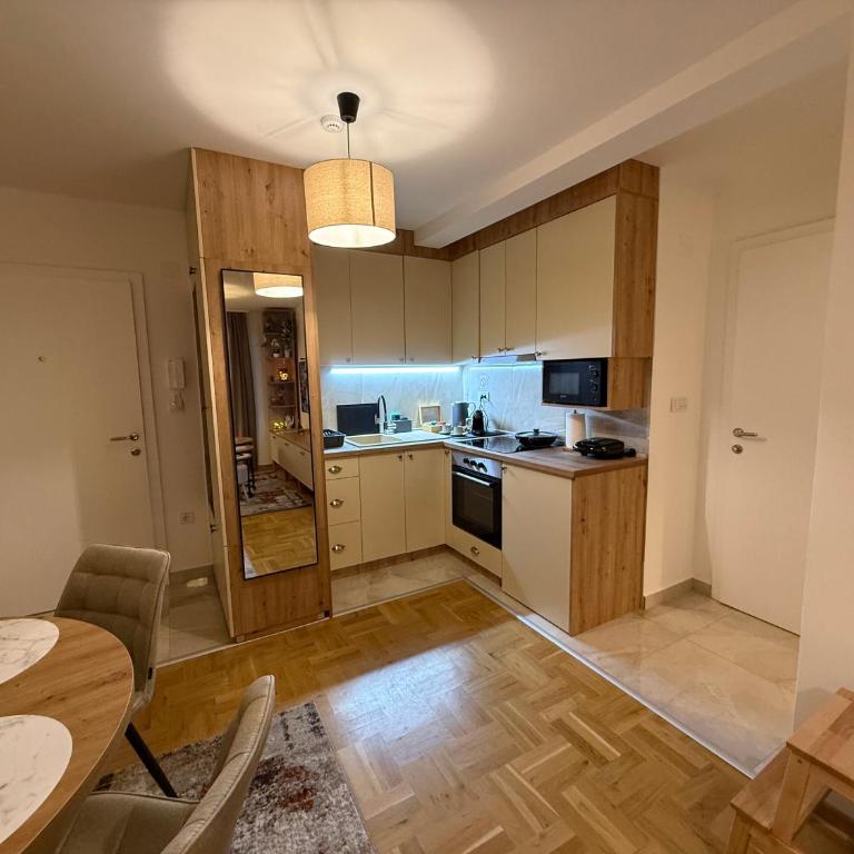 Apartmani Sofija - Apartman sa 1 Spavaćom Sobom, Balkonom i Pogledom na Grad - 30