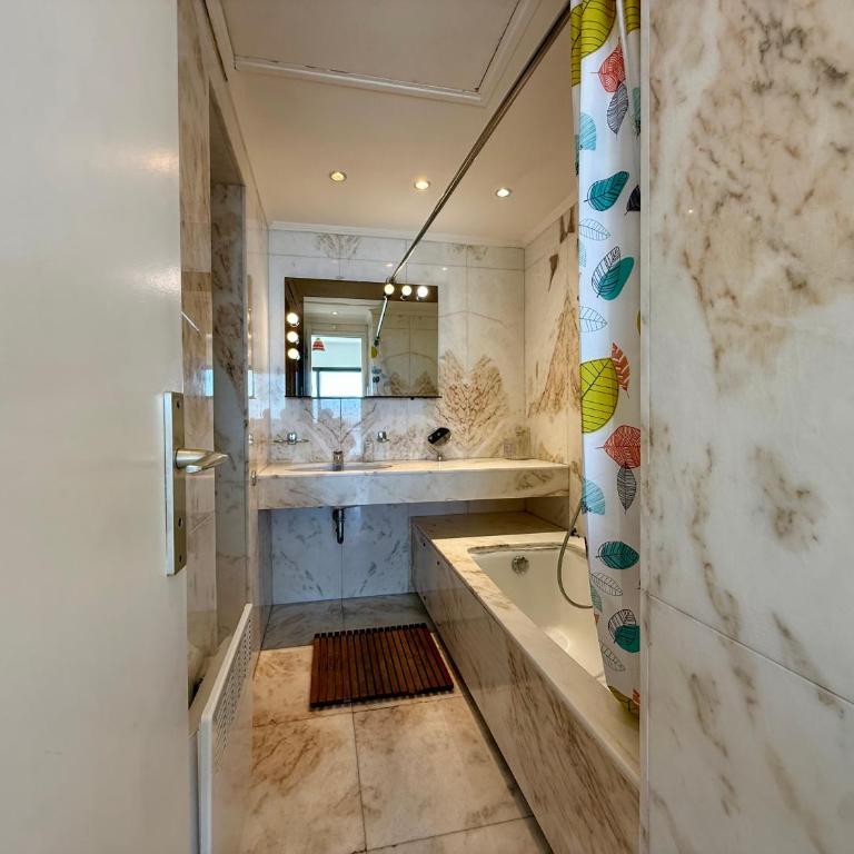Superbe appartement idéalement situés avec vue mer - Apartment mit 2 Schlafzimmern - 18