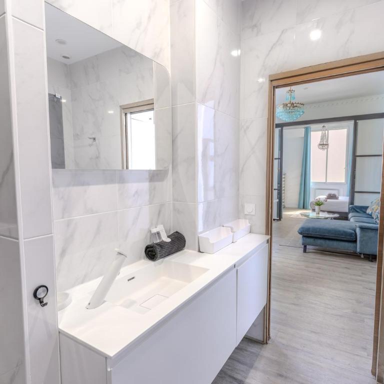 Elegant duplex, very well equipped, close to shops - Appartement 3 Chambres - Étage Supérieur - 9