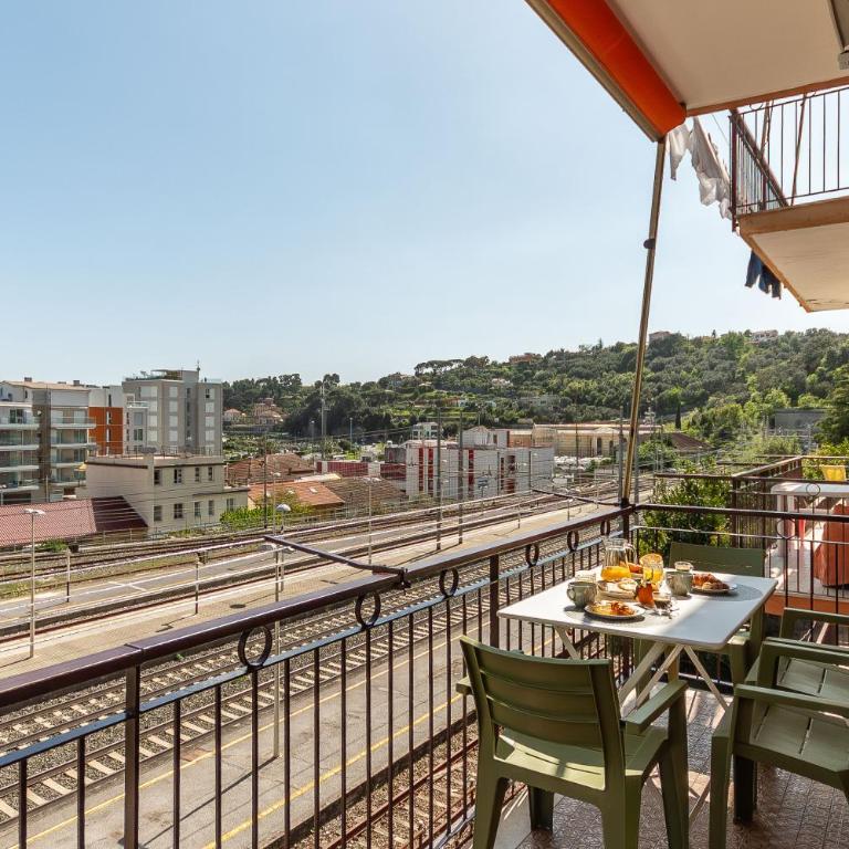 "Al Binario" 5m dal mare con vista e stazione a 1 minuto - Appartamento con 1 Camera da Letto - 5