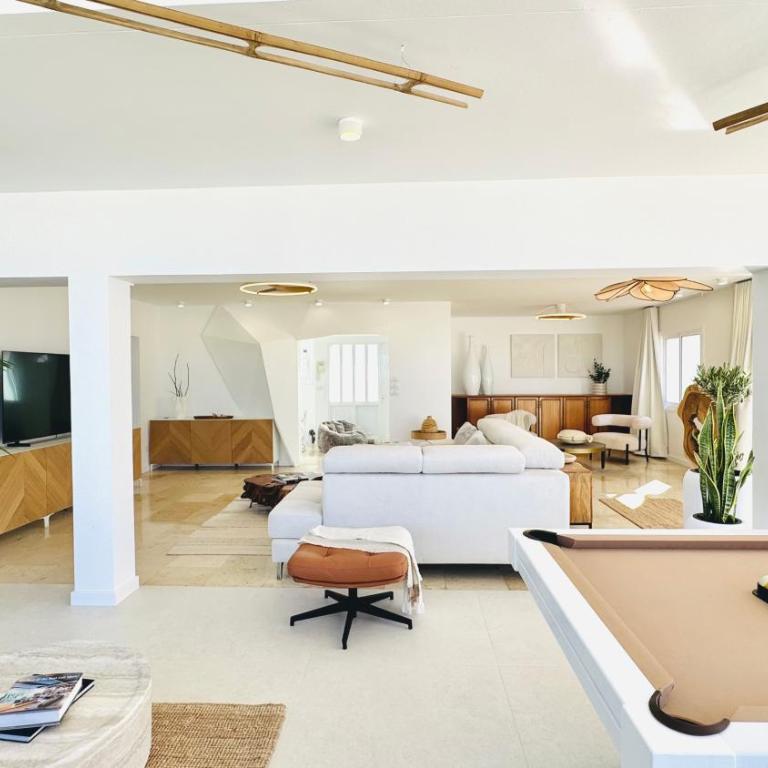 Villa de Luxe, 360m2, 4 chambres, vue mer, piscine privée et chauffée - Villa - 2